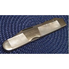 New York Knife Co. Hammer Brand (by Bear) Pearl Swing Guard Lockback Knife c.2000's - NIB New York Knife Co. Hammer Brand (by Bear) Pearl Swing Guard Lockback Knife c.2000's - NIB