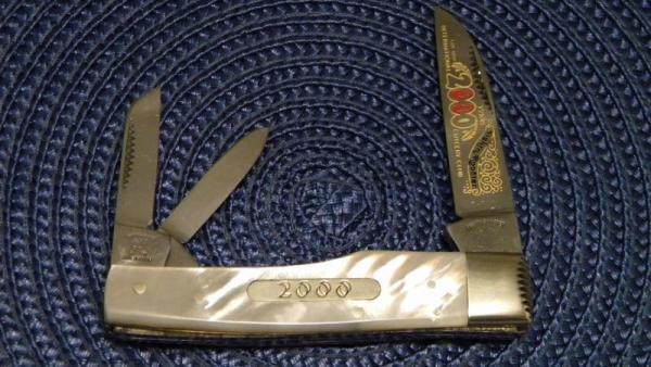 Fight'n Rooster Frank Buster & Son Celebrated Cutlery Germany Pearl Gunstock Whittler Knife Fight'n Rooster Frank Buster & Son Celebrated Cutlery Germany Pearl Gunstock Whittler Knife