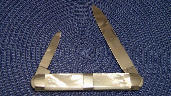 C. Lutters & Co. Lowenwerk Solingen Pearl Big 2 Blade Equal End Knife C. Lutters & Co. Lowenwerk Solingen Pearl Big 2 Blade Equal End Knife