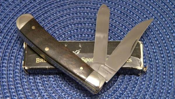 Browning USA Model 2518F2 Rosewood Mini Trapper Knife c.1970's - NIB Browning USA Model 2518F2 Rosewood Mini Trapper Knife c.1970's - NIB