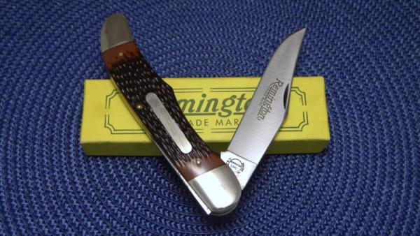 Remington 1990 Shotgun Commemorative Delrin Folding Hunter Knife - NIB Remington 1990 Shotgun Commemorative Delrin Folding Hunter Knife - NIB