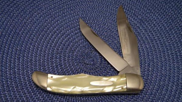 John Primble Belknap HDW & MFG Co. 7007NP Cracked Ice Folding Hunter Knife - c.1940-1968