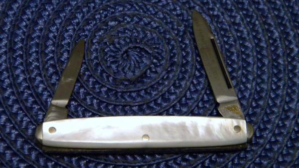 John Primble Belknap HDW & MFG Co. 5763 Pearl Pen Knife - c.1940-1968 John Primble Belknap HDW & MFG Co. 5763 Pearl Pen Knife - c.1940-1968