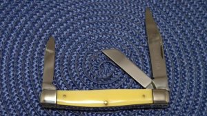 Queen Steel USA #16A No Tang Stamp Etched Amber Stockman Knife - c.1960's