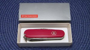 Victorinox Switzerland Stainless Rostfrei Red Swisschamp Officier Suisse Swiss Army Knife - NIB