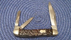 John Primble Belknap HDW & MFG Co. 5264 Bone Split Backspring Whittler Knife - c.1940-1968