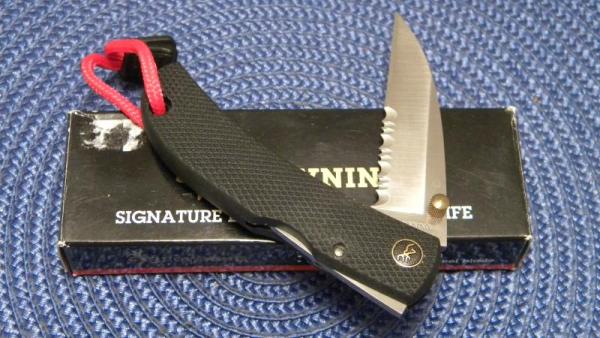 Browning Model 734 Japan Black 1/2 Serrated Wharncliffe Signature Lockback Knife - NIB Browning Model 734 Japan Black 1/2 Serrated Wharncliffe Signature Lockback Knife - NIB