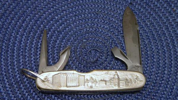 Utica Cutlery Co. Utica, NY Made in USA J. & C.N. Co. Metal Advertising Utility Knife