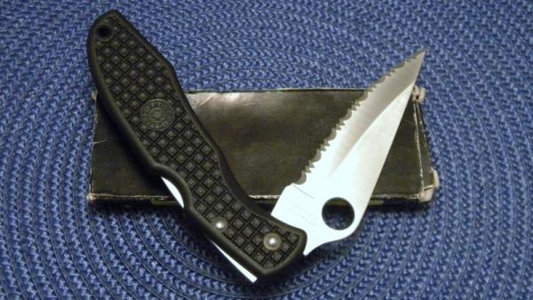 Spyderco G-2 Stainless Seki-City Japan C10SBK Serrated Endura Tactical Lockback Knife - NIB 
