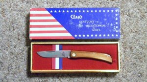 Case XX USA 1975 Wood P137 SS Kentucky Bicentennial Sodbuster Knife - NIB