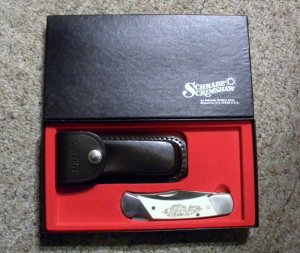 Schrade + USA SC705 Bear Scrimshaw Lockback Knife & Pouch - NIB