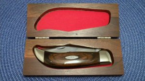 Case XX USA 7 Dot (1973) Wood P172 Buffalo Clasp Knife - NIB