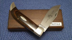 Case XX USA 9 Dot (1971) Wood P172 Buffalo Clasp Knife - NIB