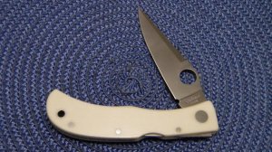 Spyderco Jess Horn AUS-8 Japan White Micarta Folding Lockback Knife