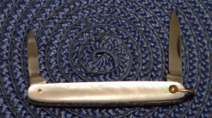 R&G Co. Pearl 2 Blade Fob Knife 