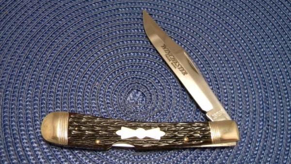 Winchester Trademark USA 1988 Bone 1950 Banana Lockback Knife Winchester Trademark USA 1988 Bone 1950 Banana Lockback Knife