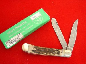 Hen & Rooster India stag MIB Tobacco Trapper Knife/case
