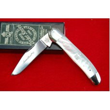 Queen #41 Copperhead Smooth Pearl Knife/case Queen #41 Copperhead Smooth Pearl Knife/case