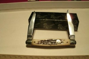 QUEEN #66 MUSKRAT 66 Carved Stag Bone KNIFE 