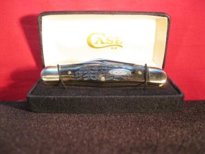 Case 6308 9-Dot 1981 Bone Whittler  3 blade Knife  in Display box. 