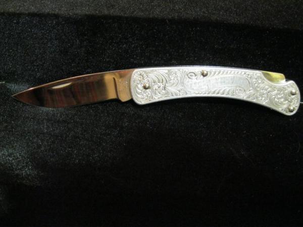 Buck 510 1-dot Engraved Aluminun knife. Buck 510 1-dot Engraved Aluminun knife.
