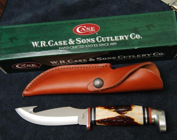 CASE XX Fixed Blade Hunter with Gut Hook and Red Stag CASE XX Fixed Blade Hunter with Gut Hook and Red Stag