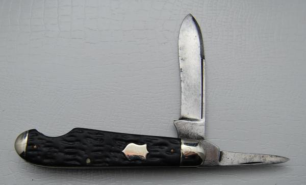 E.C. Simmons In Very Good Condition With Black Jigged Synthetic Covers 3 3/8