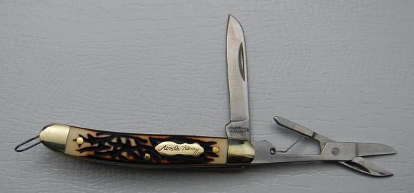 Schrade In Near Mint Condition With Stagalon Covers 2 3/4 Schrade In Near Mint Condition With Stagalon Covers 2 3/4