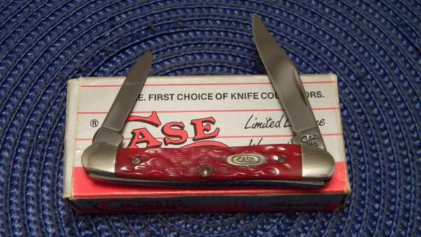 Case XX USA 5 Dot (1995) Dark Red Bone DR62109X Baby Copperhead Knife in Box