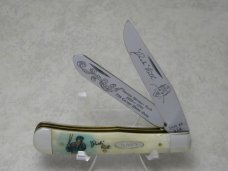 Case XX USA 6 Dot (1984) Scrimshawed Bone Babe Ruth New Grind Trapper Knife in Box