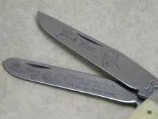 Case XX USA 6 Dot (1984) Scrimshawed Bone Babe Ruth New Grind Trapper Knife in Box