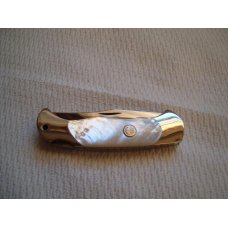 LIMITED BEAUTIFUL CASED LOCKBACK PEARL BOKER