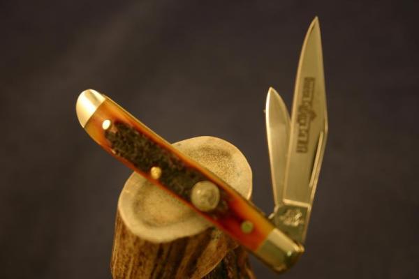 Queen Cutlery   #14 ACSB Peanut Pocket Knife   #156