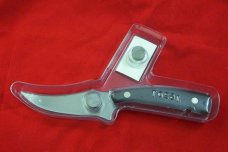 SCHRADE USA 152ot new old stock with magnetic display insert 