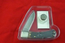 SCHRADE USA 3ot new old stock with magnetic display insert 