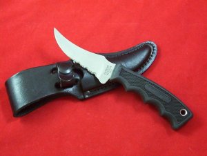 Camillus WESTERN Small Upswept Skinner with Partially Serrated Blade 152