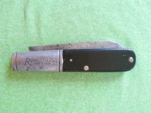 Remington Single blade Barlow Black Celluloid handles    