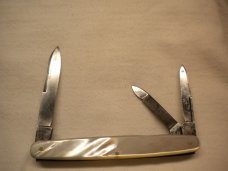 E.C. Simmons Keen Kutter St Louis - Long Pull Pearl Handled Whittler Pattern #3833 - Circa 1868-1940