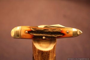 Tuna Valley Cutlery Amber Stag Humpback Whittler. 1 of 50. #589