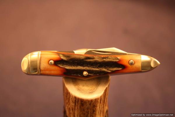 Tuna Valley Cutlery Amber Stag Humpback Whittler. 1 of 50.   #589