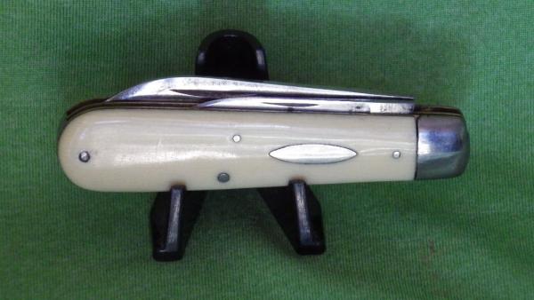 LF&C 2 Blade Jack French Ivory  Handles