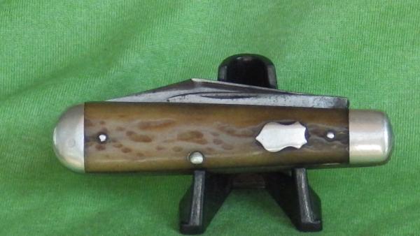 Remington 2 Blade jack with Brown bone handles   R153