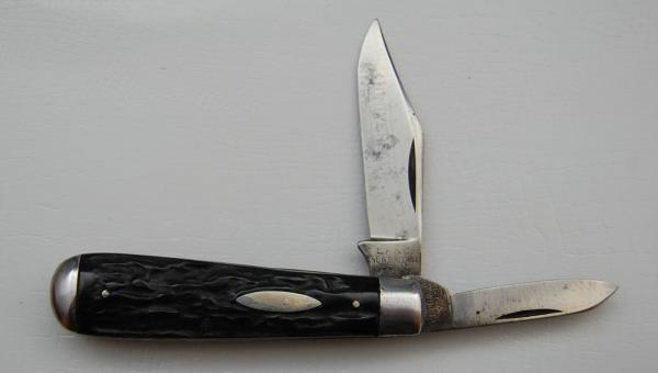 Landers, Frary and Clark Perfected Stag Pocket Knife (436)