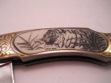 Endangered Species Series Lockback Knife - Linda Karst Sr. Fred Carter 