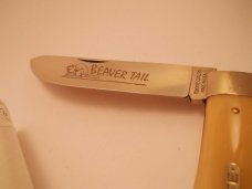 GREAT EASTERN, 2007, # 23 BEAVER TAIL TRAPPER KNIFE, SMOOTH NATURAL BONE 