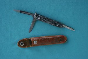 Sterling handled Napanoch Knife Co with pouch