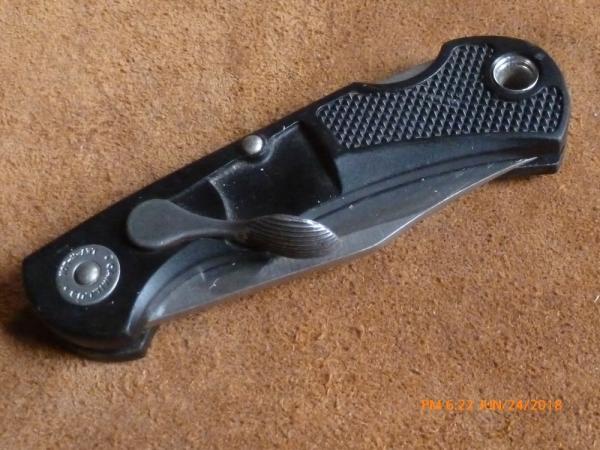 VINTAGE CAMILLUS LEV-R-LOCK NEW YORK USA FOLDING KNIFE VINTAGE CAMILLUS LEV-R-LOCK NEW YORK USA FOLDING KNIFE