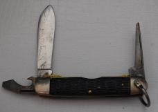 Camillus with Blue Synthetic Covers In Very Good Condition (798)