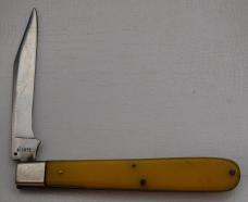 Robeson with Smooth Yellow Synthetic Covers In Very Good Condition (803)