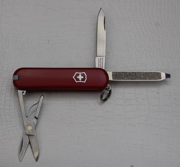 Victorinox with Smooth Red Synthetic Covers In Excellent Condition (813)